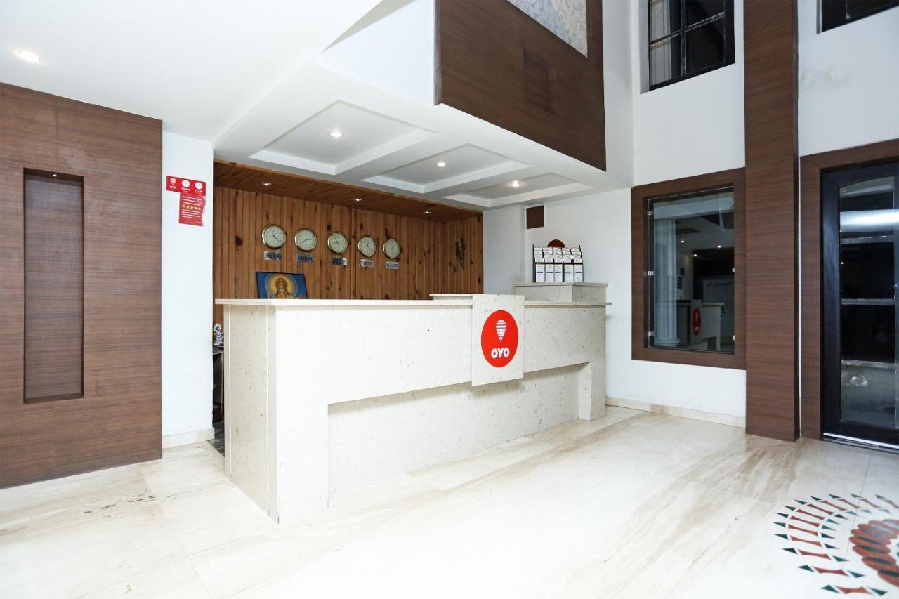 Capital O 3600 Hotel Royal Windsor Kāthgodām Zewnętrze zdjęcie