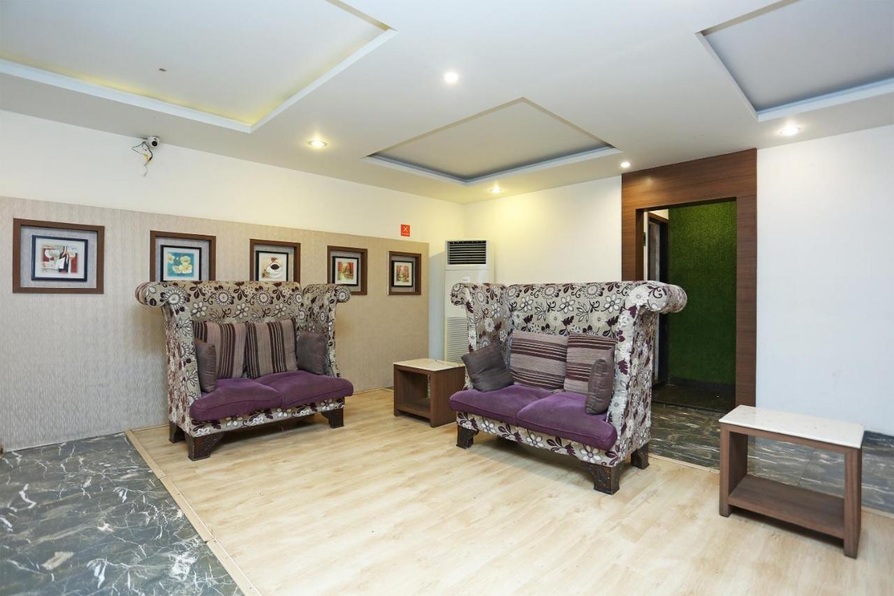 Capital O 3600 Hotel Royal Windsor Kāthgodām Zewnętrze zdjęcie