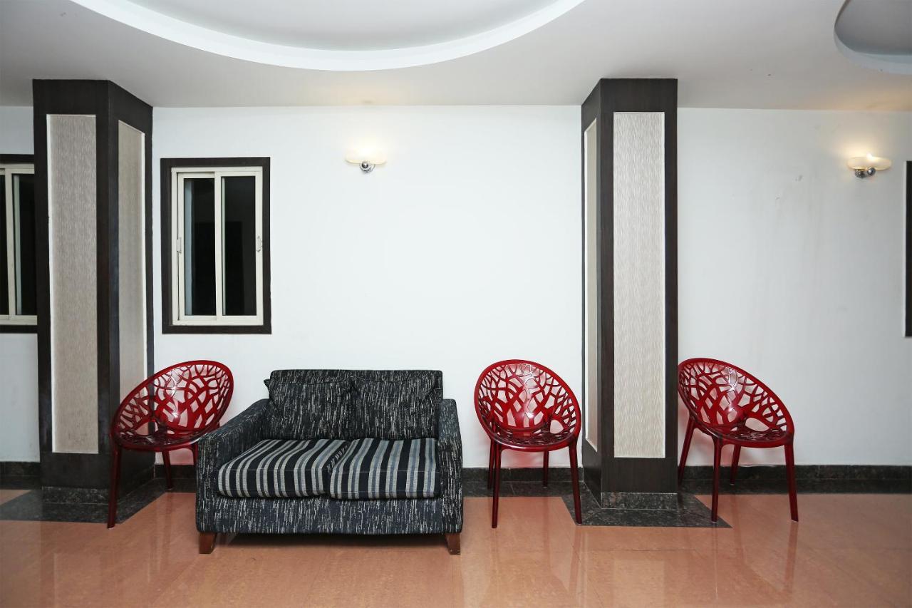 Capital O 3600 Hotel Royal Windsor Kāthgodām Zewnętrze zdjęcie