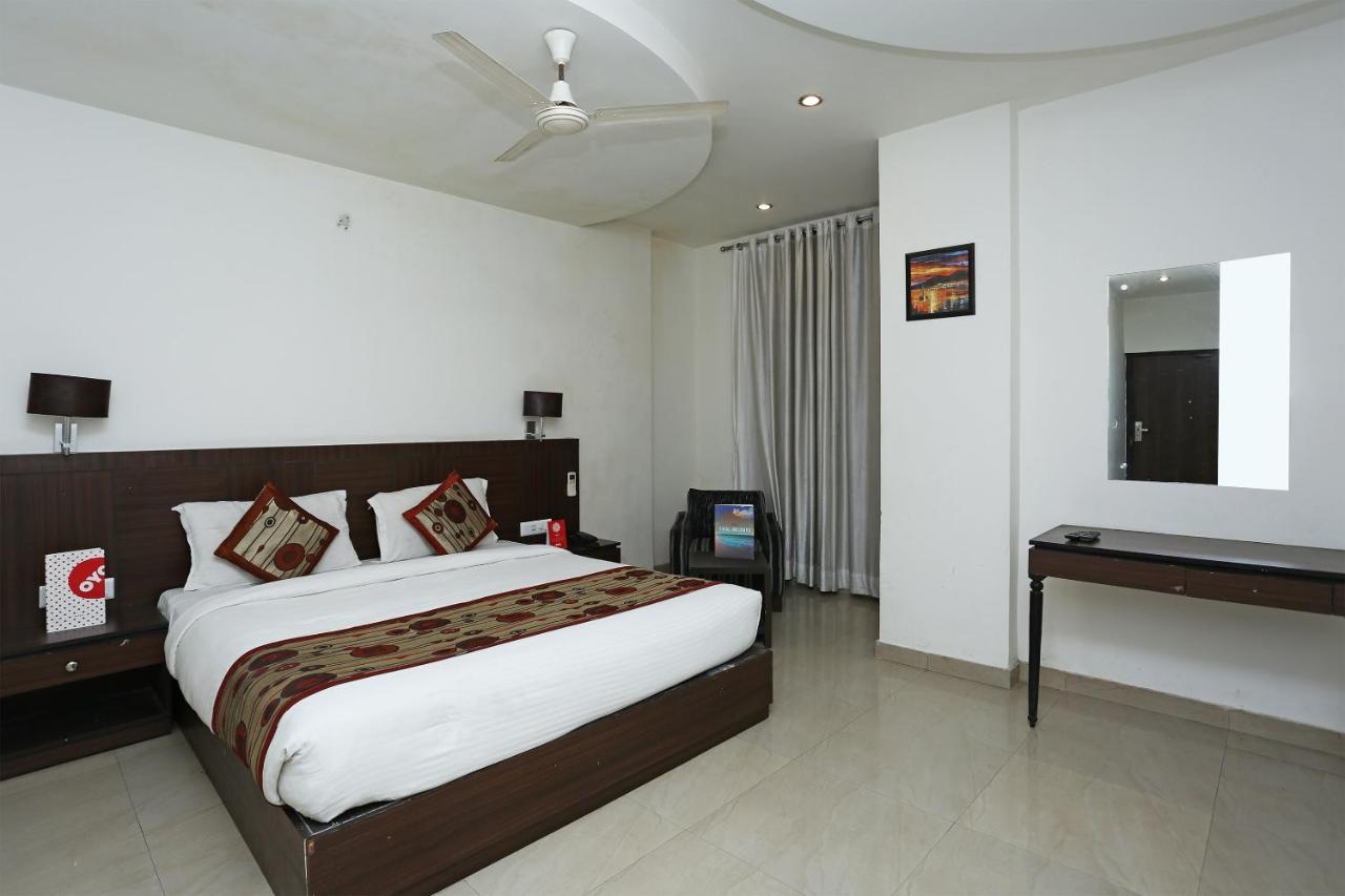 Capital O 3600 Hotel Royal Windsor Kāthgodām Zewnętrze zdjęcie